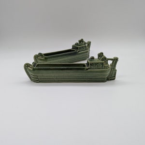 Vintage Wade Ceramic Barge Posy Holders - Elegancia victoriana en esmalte verde