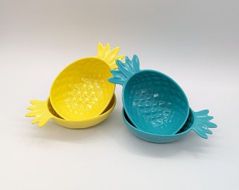 Vintage Mela-Ware Pineapple Dessert Dishes - Set of 4 | Turquoise & Yellow | Charming Retro Chic for Elegant Dining!