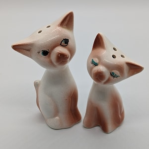 Vintage Siamese Cat Salt and Pepper Shakers