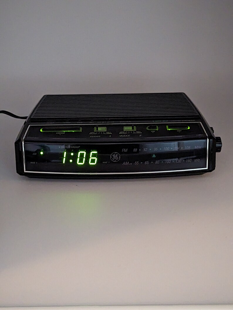 Vintage General Electric Clock Radio Etsy