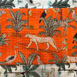 Neuer Druck Indische Kantha Quilt Handgemachte Kantha Bettdecke Indische Kantha Tagesdecke Überwurf Baumwolle Decke Gudari Kantha König Quilt zum Verkauf, Geschenk Orange