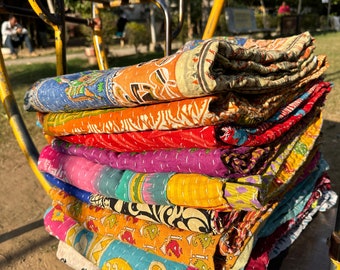 Alter Einteiler, handgefertigter Wendedecke, Kantha Quilt, Boho Quilt, Patchworkdecke, Patchworkdecke