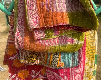 Lot de gros lot de couvertures réversibles faites main en couette kantha vintage indienne