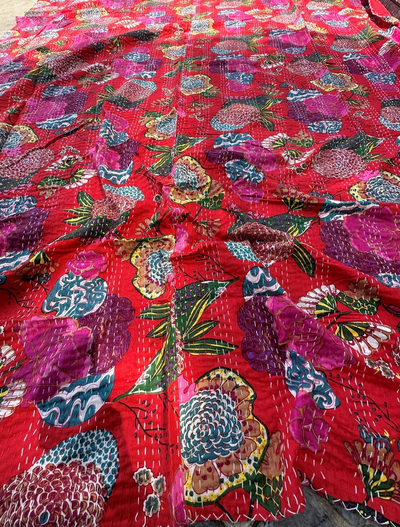 Green Kantha Quilt in Queen Size Bohemian Kantha Blanket Indian Handmade Kantha Bedding Coverlets Quilts For Sale and Gifts Quilted Covers Red