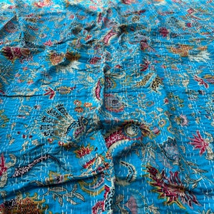 Trapunta Kantha indiana Copriletto Kantha fatto a mano Copriletto Kantha indiano Coperta in cotone Gudari Kantha Trapunta indiana king size immagine 4