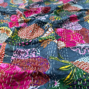 Green Kantha Quilt in Queen Size Bohemian Kantha Blanket Indian Handmade Kantha Bedding Coverlets Quilts For Sale and Gifts Quilted Covers Szary