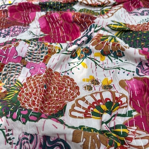 Green Kantha Quilt in Queen Size Bohemian Kantha Blanket Indian Handmade Kantha Bedding Coverlets Quilts For Sale and Gifts Quilted Covers Biały