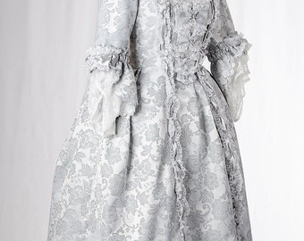 1750 French dress (Reproduction of a historical costume)