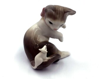 Vintage 1st Quality Lladro "Cat and Mouse Figurine" #5236 (kitten, bow, vintage, porcelain, figure, china, tail)