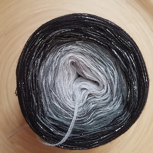 Gradient Merino Yarn Cake: 3 Ply Ombre Color Change