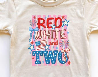 Camiseta para niña pequeña con diseño de rojo, blanco y dos para el 4 de julio, camiseta para niña de 2 años.