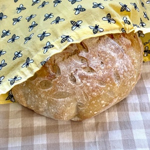 Beeswax bread storage bag, sourdough bread bag, beeswax reusable lined bag, foraging bag, produce bag, eco friendly bag, medium size