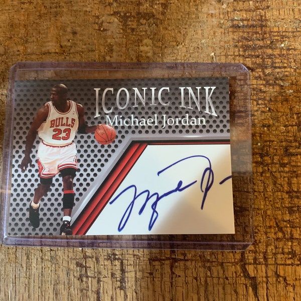 Michael Jordan iconic ink facsimile signature edition w/ reprint auto limited edition w/ top load !