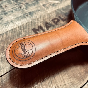 Tan - Monogrammed Initials Cast Iron Handle Cover, Personalized Iron Skillet Handle Leather Cover, Custom Housewarming Gift for Cooking