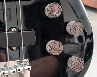 Bloody Cthulhu-Inspired Resin Guitar Knob – 3D-Printed, Hand-Painted, Split-Coarse