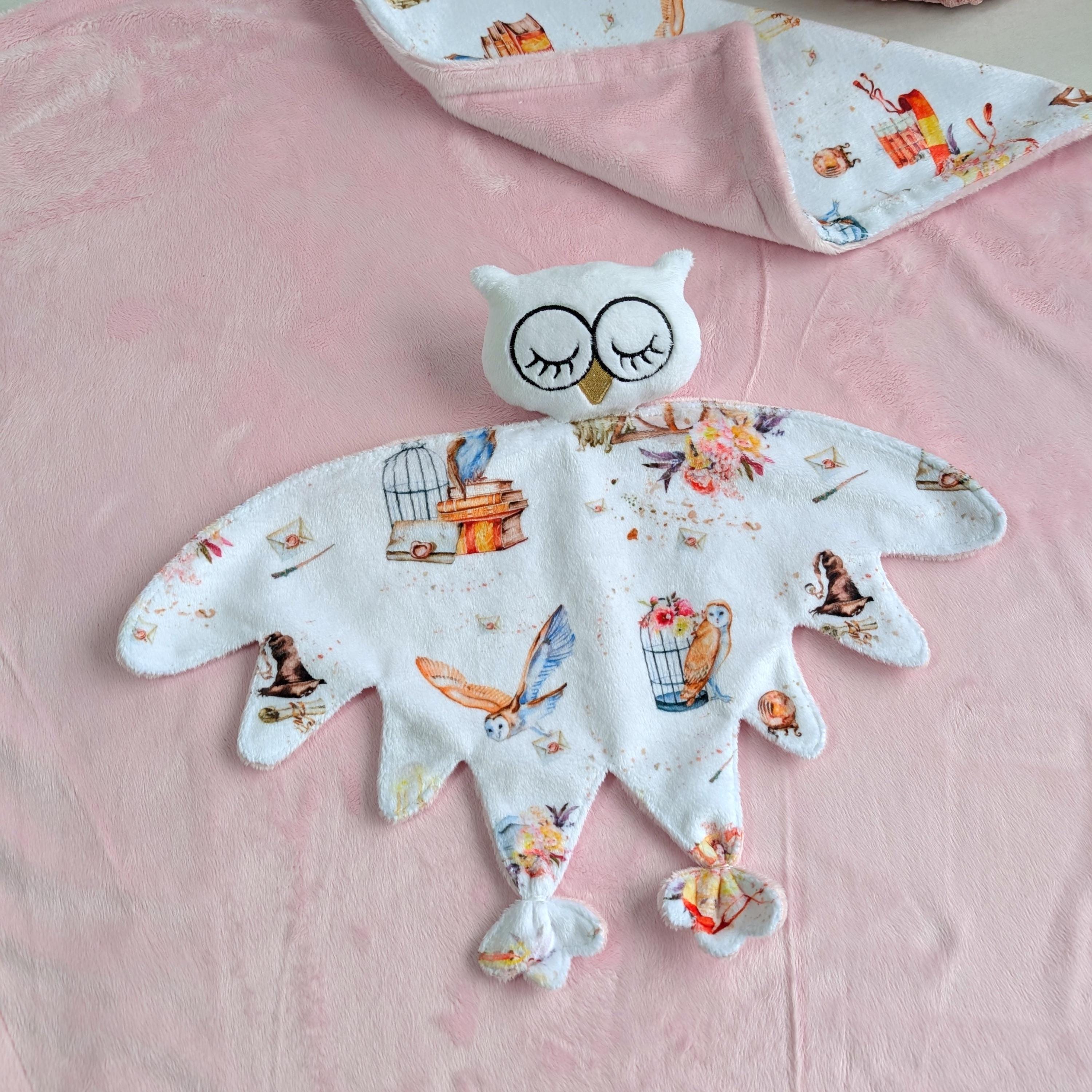 Baby wizard blanket & owl comforter, personalized blanket, wizarding world gift, magic wizard ow