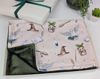 Personalized Baby Gift Box with Minky Blanket & Wool Crochet Booties, Newborn Gift Set