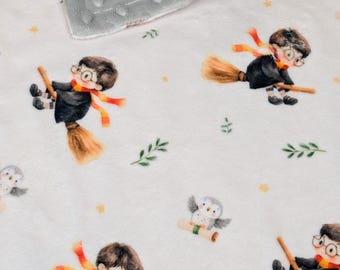 Kleiner Zauberer, magische Eulendecke, personalisierte Babydecke, Baby-Assistentdecke, neugeborenes Baby-Geschenk, weiße Eule Mail
