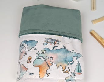 Weltkarte Minky Baby-Decke | Abenteuer & Reisen Swaddle | Flugzeug Baby Boy Geschenk | Entdecker Kinderzimmer Dekor | Weiche Krippe Cover