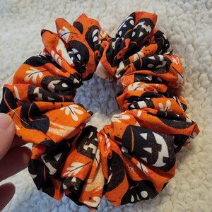 Oversized scrunchie
