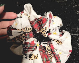 Oversized scrunchie