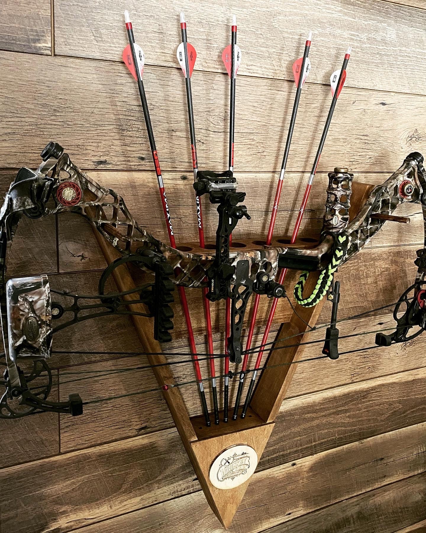 Compound bow display case outlet