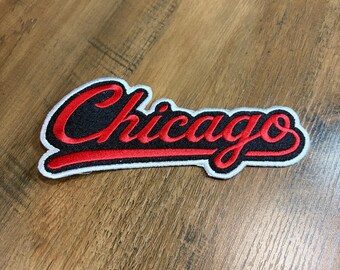 Parche grande retro de baloncesto de Chicago en negro, rojo y blanco - Bordado termoadhesivo (6 pulgadas)