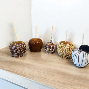 gourmet caramel apples homemade caramel custom apples candy apples chocolate apple chocolate covered apple party favors
