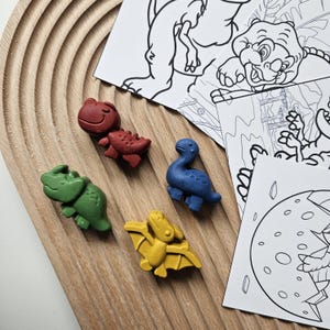 Dinosaur Crayon Set: Handmade Kids&#39; Gift with Coloring Pages