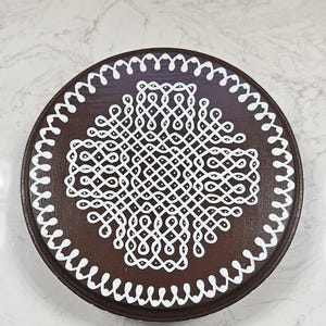 Round Pooja Manai, Kolam Stool for Idol, Diya Stand, Chowki, Varalakshmi Return Gifts, Housewarming, Pooja Decor, Kolam Mani, Mini Stool
