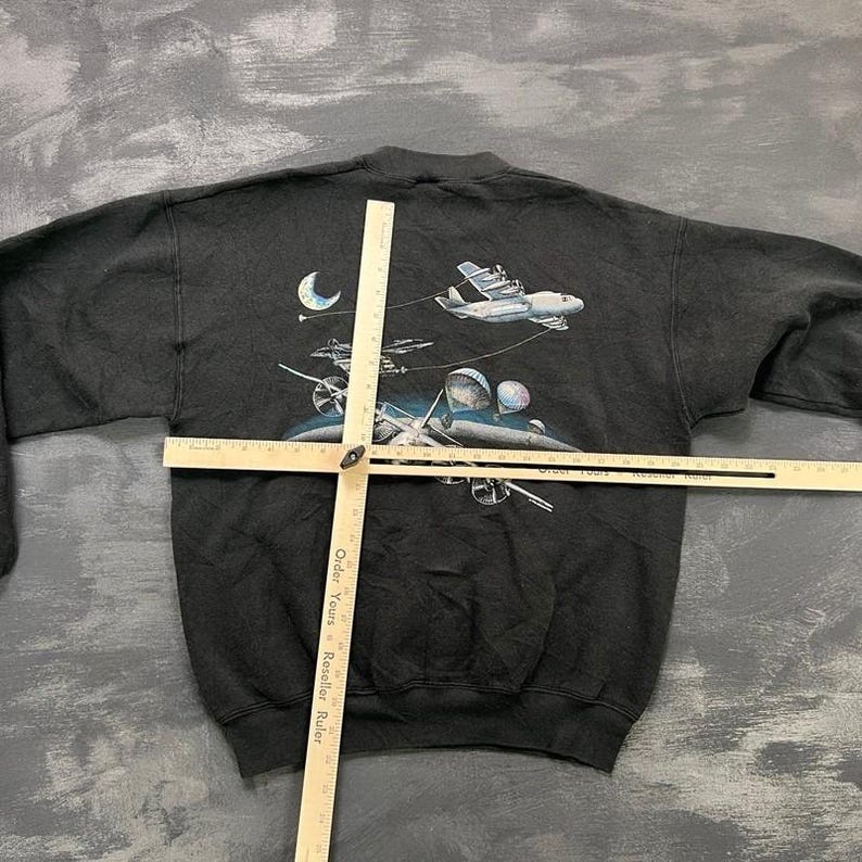Vintage 152nd Operations Support Squadron Sweatshirt Large 1990s 152nd Airlift image 5