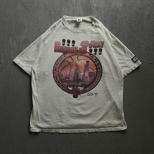 Vintage Chicago Bulls Shirt XL White 1990s NBA 3-Peat Champions Starter