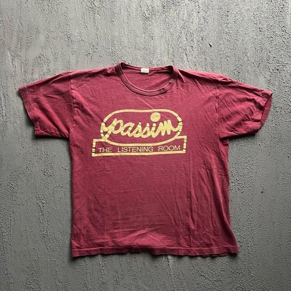 Vintage Passim The Listening Room Shirt Medium Red 1970s Harvard