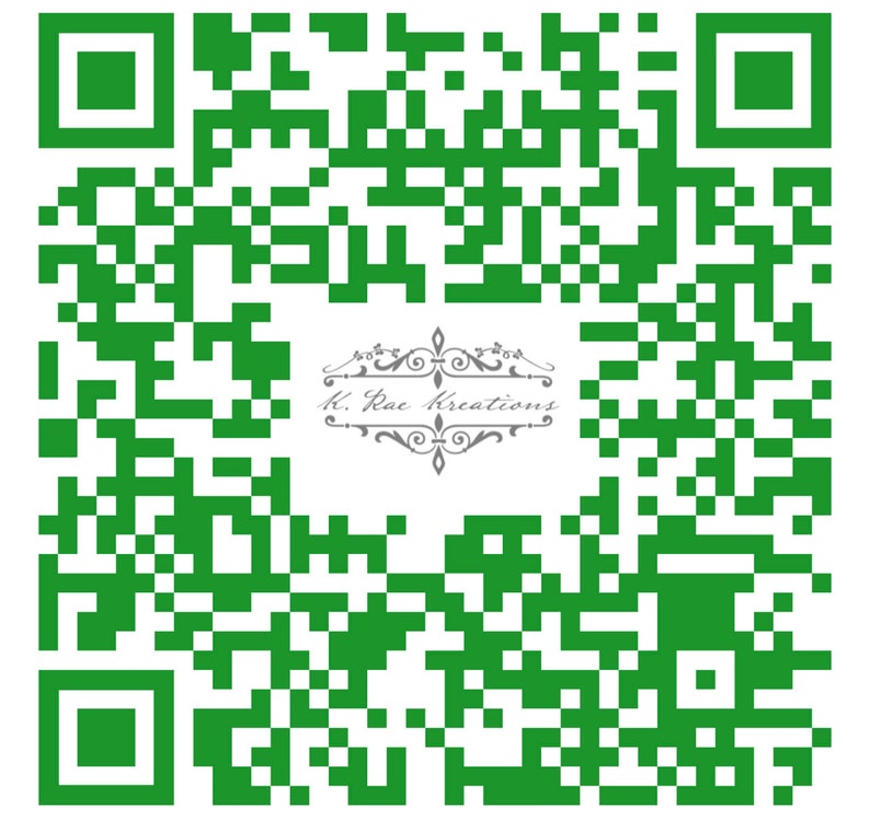 Pu&ograve; includere: Codice QR verde e bianco con il testo "K. Rae Kreations" in un carattere decorativo.