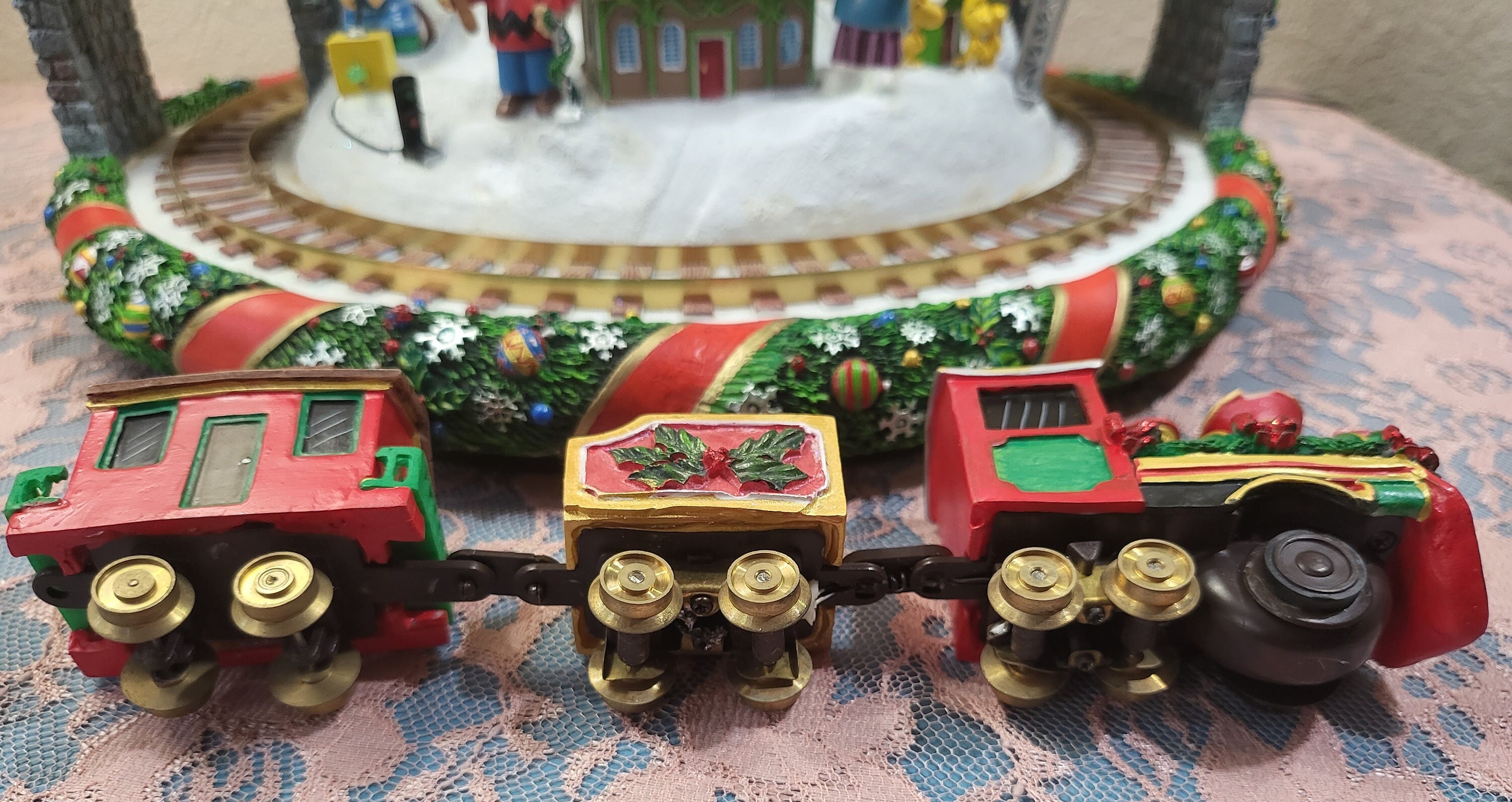 Danbury Mint Peanuts Christmas Wonderland - Etsy Danbury Mint Peanuts Christmas Wonderland - Etsy
