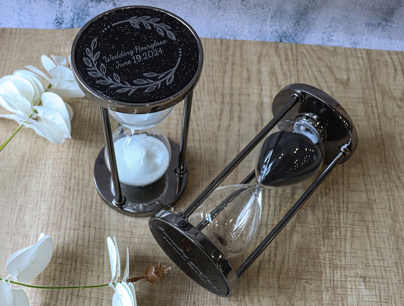 Minuterie sablier étoilée argentée personnalisée de 30 minutes Ornements en verre de métal de décoration à la maison Cadeaux créatifs de pendaison de crémaillère de mariage d'anniversaire image 3