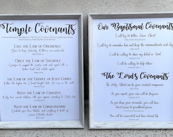 Könnte beinhalten: Zwei gerahmte Drucke mit weißen Hintergründen und grauen Rahmen. Der linke Druck lautet "Temple Covenants" und listet Prinzipien auf. Der rechte Druck lautet "Our Baptismal Covenants" und "The Lord's Covenants" und listet verwandte Prinzipien auf.