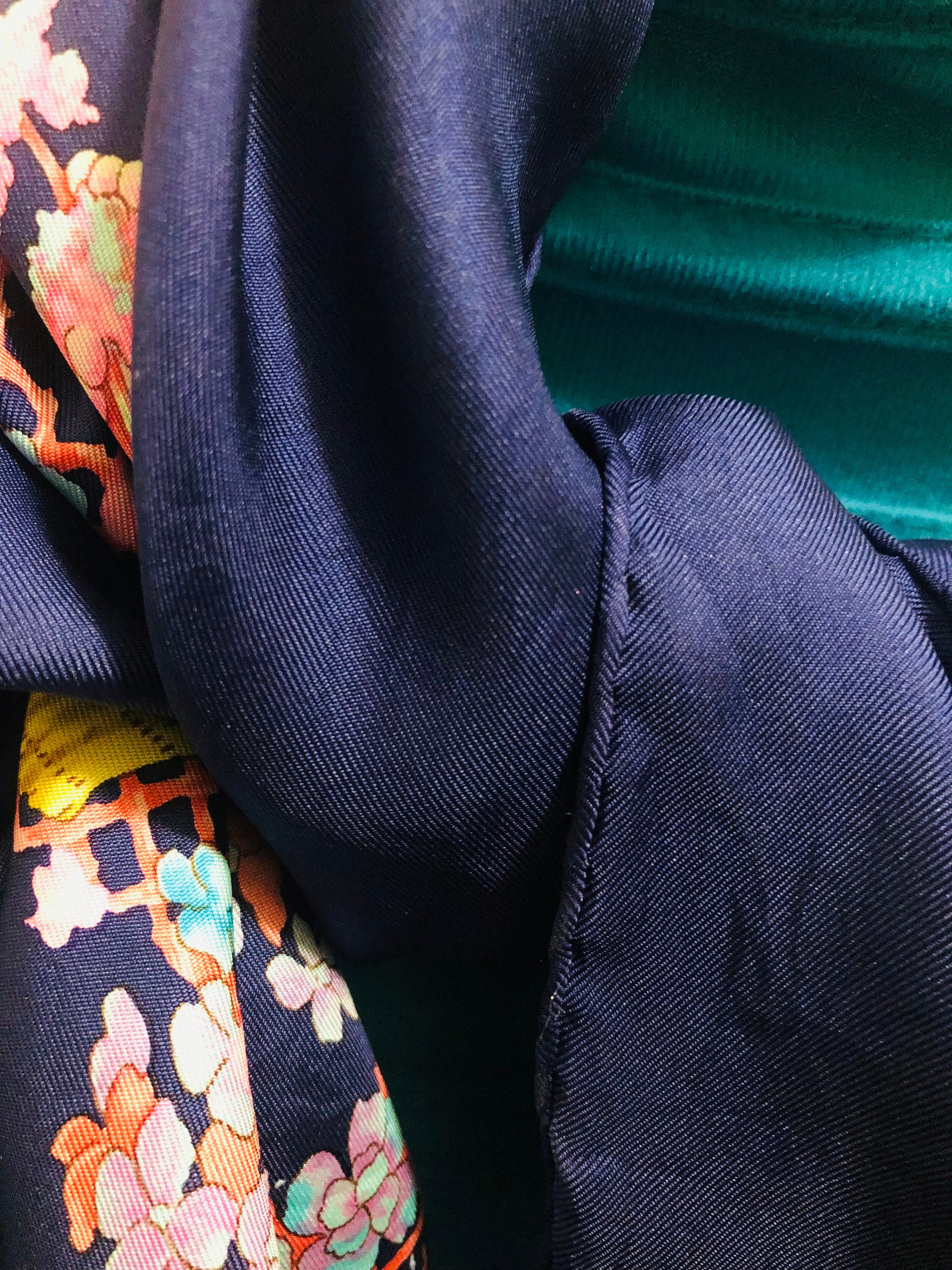 エルメス シルクスカーフ LE SACRE DU PRINTEMPS Hermes Scarf. 'le Sacre Du Printemps' . 100% Silk.designed