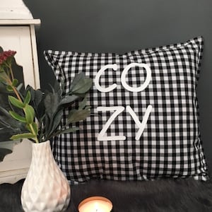 Cushion, cushion cover, decorative cushion, autumn cushion, checked, farmhouse style, 40 x 40 cm