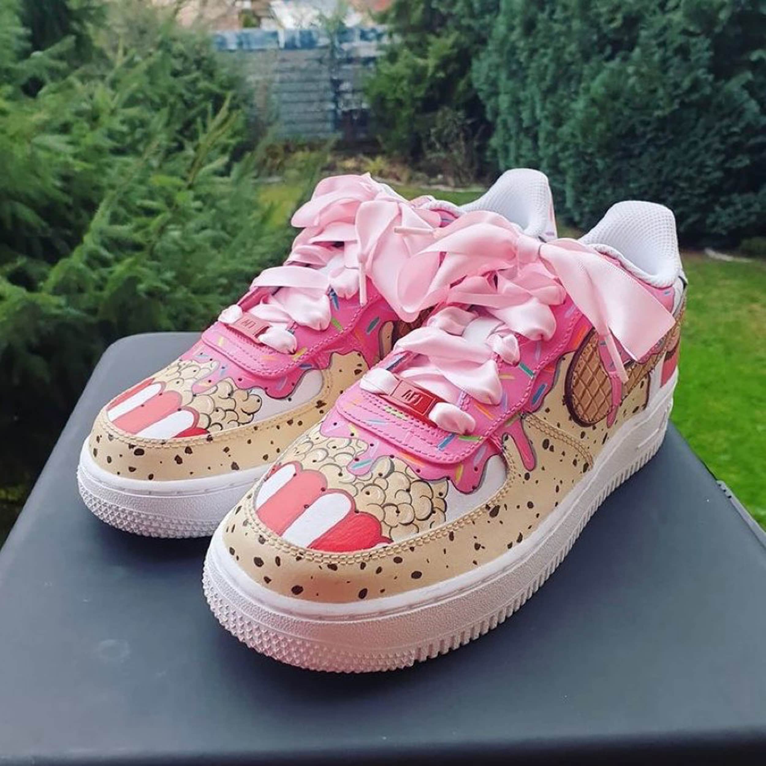 Custom Nike Air Force 1 red 2 Black Fade Unique and Handpainted Sneaker Art  -  Sweden