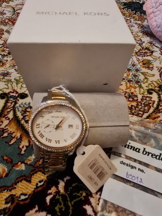 Michael Kors - Etsy display picture 1