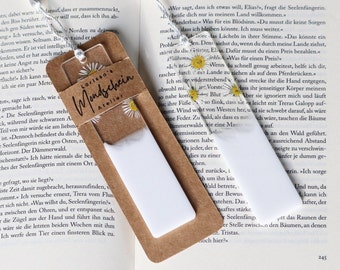 Personalizable bookmark with immortalized daisies made of epoxy resin I white bookmark I gift idea I book I bookworm