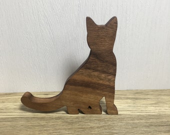 Sitting Walnut Cat