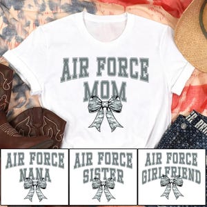空軍ママのボウコケットシャツ、誇り高き空軍ママのTシャツ、空軍ママへのギフト、軍ママのシャツ、空軍ママへのアメリカ空軍ギフト