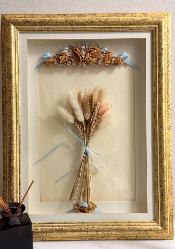 Frame with dried flowers