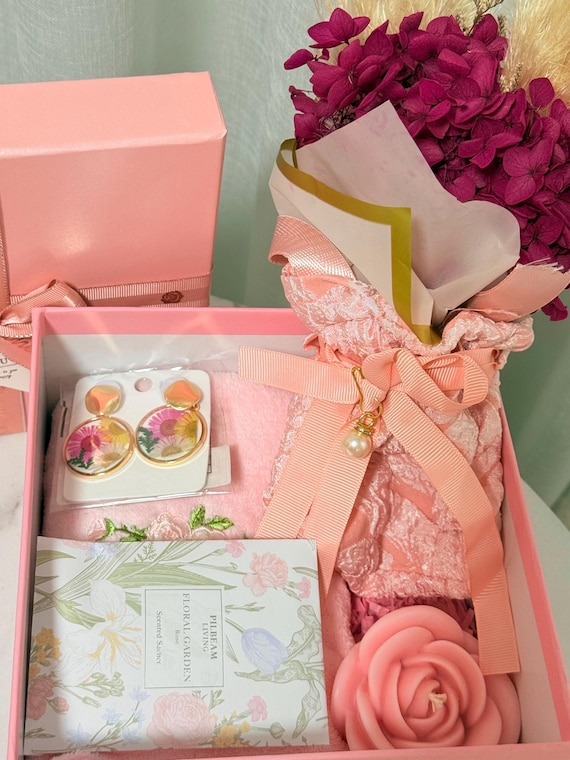 Floral Gift Hamper