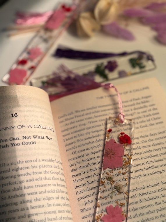 Dried Flower bookmarks in Resin