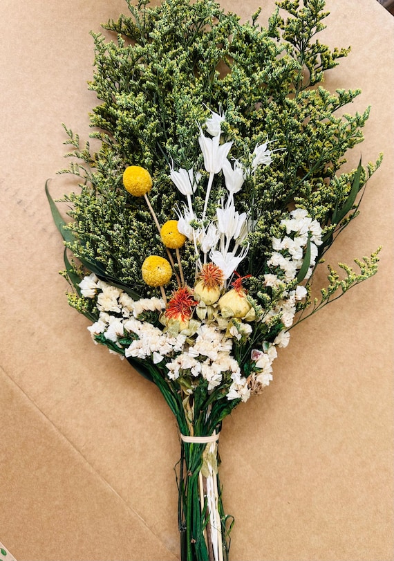Small Dried Flowers bouquet
