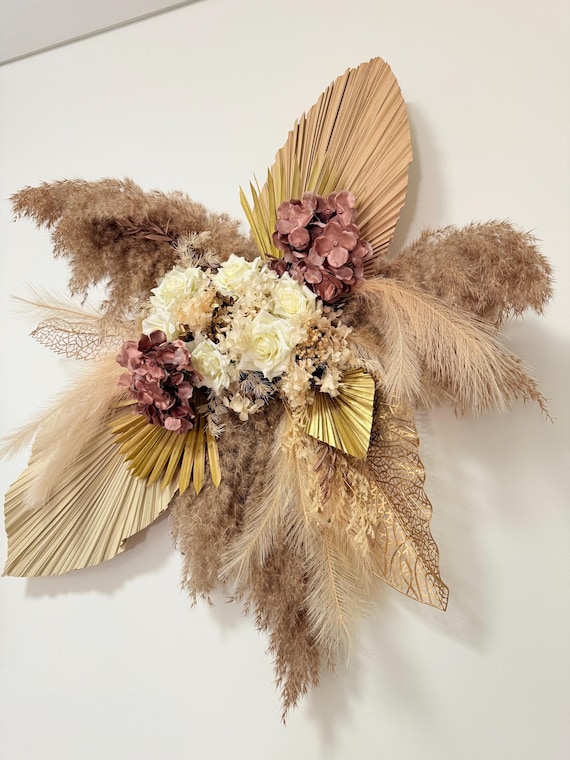 Pampus Arch flowers in Pink and beige