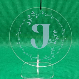 Decoración colgante de vidrio personalizada, letra grabada con láser, regalo para cumpleaños, mamá, abuela, maestra, boda o presente, etc.